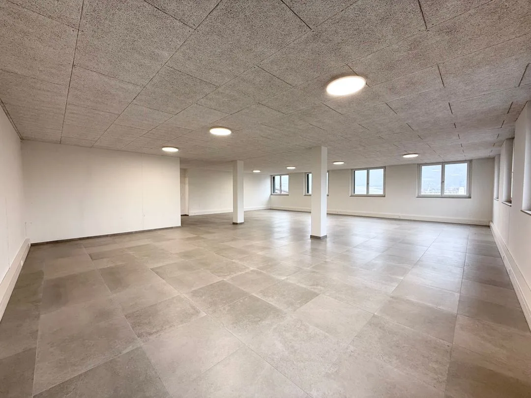 Grosszügiges Büro inkl. Archiv in attraktiver Lage in Sevelen